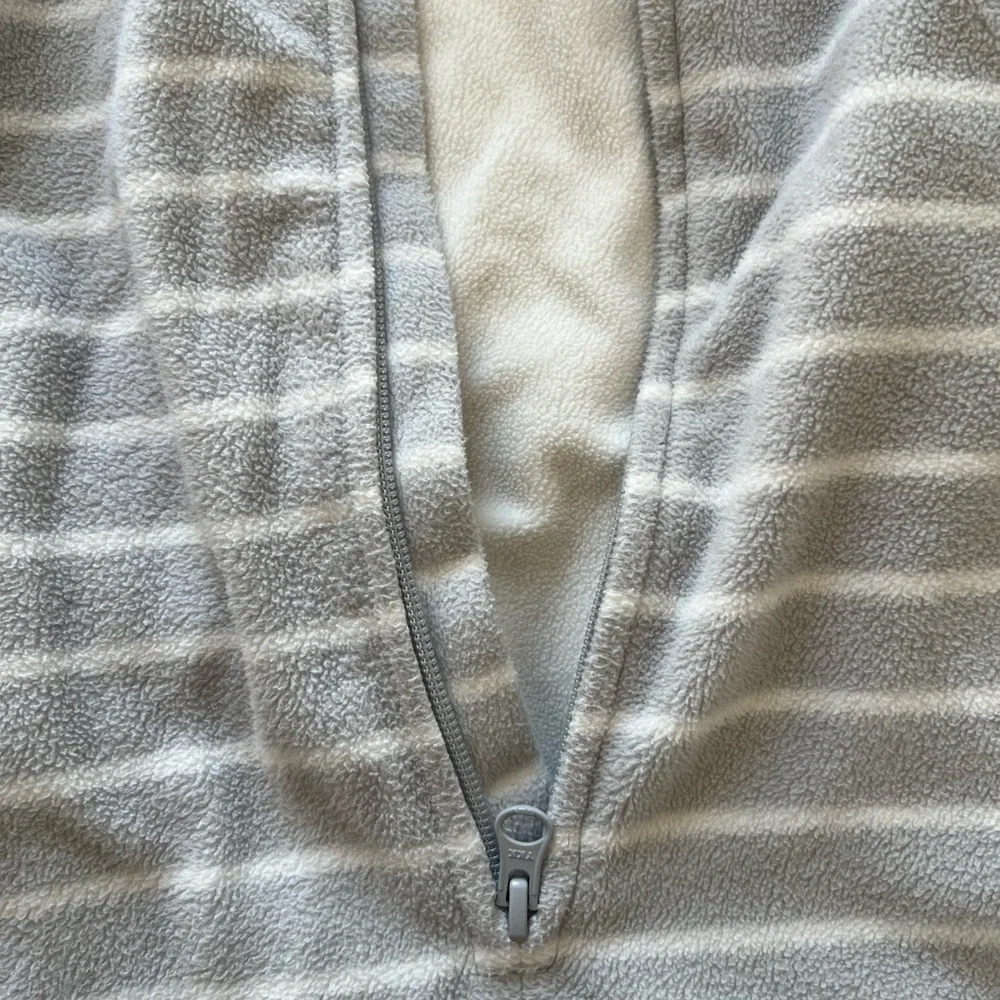Old Navy Bunting Winter onesie - 6-12 Months